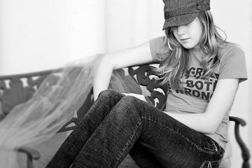 Adolescentul si influenta anturajului nepotrivit. Ce poti face sa-l ajuti? Adolescentul